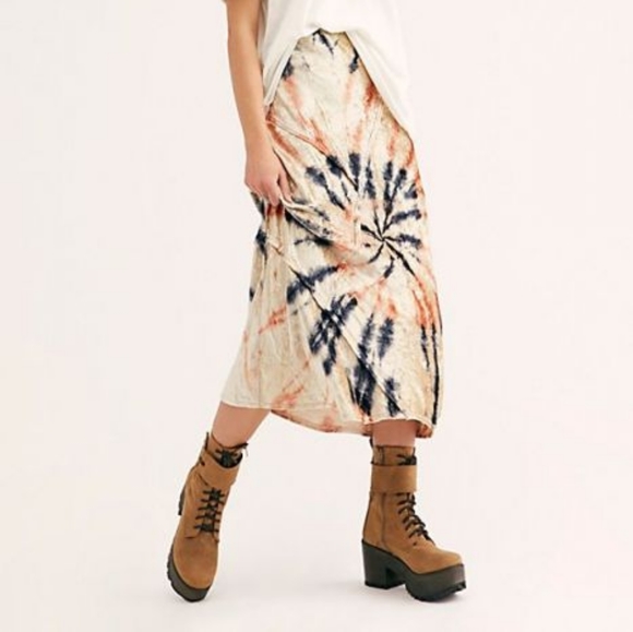 NWT Free People Bali Serious Swagger Velvet Skirt - Picture 3 of 6